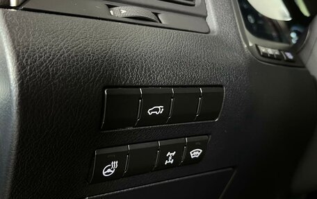 Lexus RX IV рестайлинг, 2018 год, 3 899 000 рублей, 32 фотография