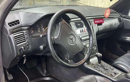 Mercedes-Benz E-Класс, 1998 год, 350 000 рублей, 9 фотография