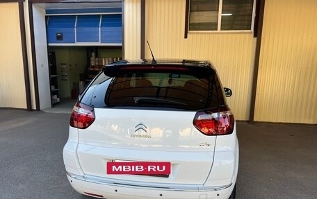 Citroen C4 Picasso II рестайлинг, 2011 год, 700 000 рублей, 3 фотография