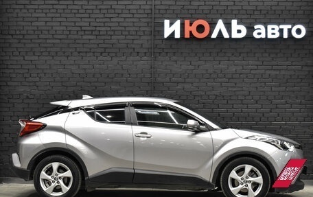Toyota C-HR I рестайлинг, 2019 год, 1 925 000 рублей, 9 фотография
