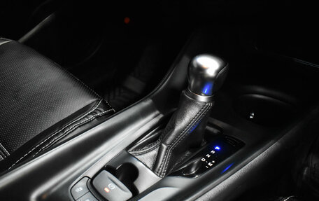 Toyota C-HR I рестайлинг, 2019 год, 1 925 000 рублей, 17 фотография