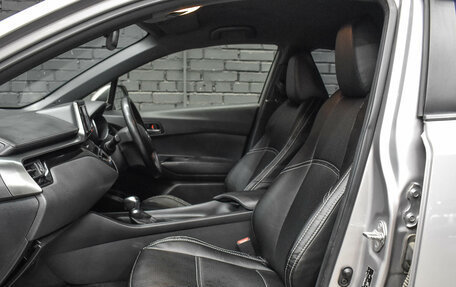 Toyota C-HR I рестайлинг, 2019 год, 1 925 000 рублей, 19 фотография