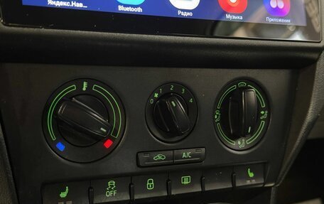 Skoda Rapid I, 2015 год, 925 000 рублей, 17 фотография