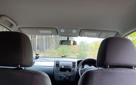 Nissan Tiida, 2010 год, 825 000 рублей, 9 фотография