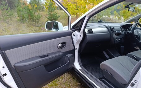 Nissan Tiida, 2010 год, 825 000 рублей, 11 фотография