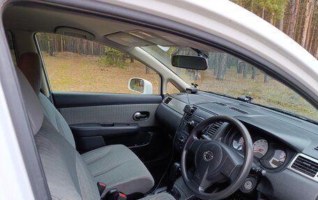 Nissan Tiida, 2010 год, 825 000 рублей, 15 фотография