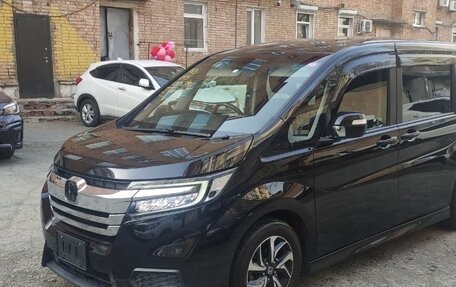 Honda Stepwgn IV, 2017 год, 2 230 000 рублей, 3 фотография