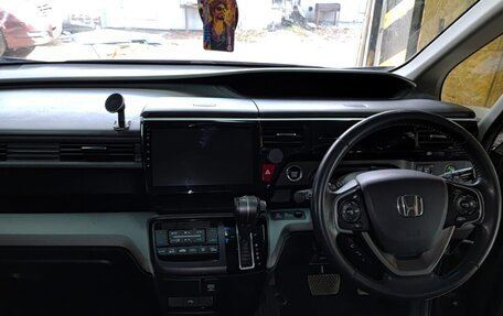 Honda Stepwgn IV, 2017 год, 2 230 000 рублей, 9 фотография