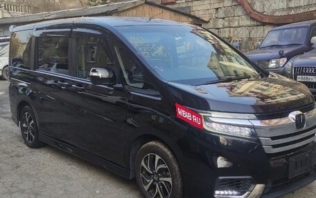 Honda Stepwgn IV, 2017 год, 2 230 000 рублей, 4 фотография