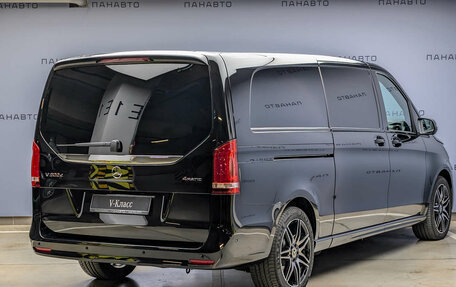 Mercedes-Benz V-Класс, 2023 год, 31 800 000 рублей, 3 фотография