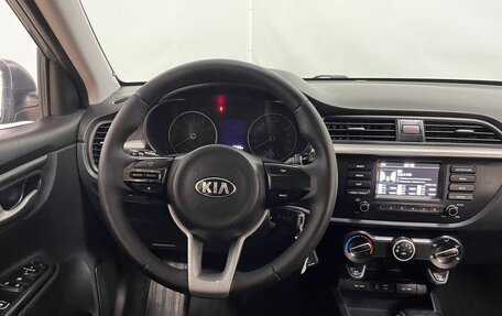 KIA Rio IV, 2018 год, 999 000 рублей, 15 фотография