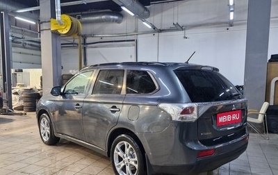 Mitsubishi Outlander III рестайлинг 3, 2013 год, 1 299 000 рублей, 1 фотография