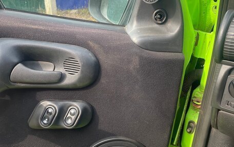 Opel Tigra, 1996 год, 300 000 рублей, 8 фотография