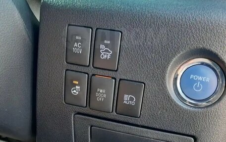 Toyota Alphard III, 2018 год, 5 050 000 рублей, 8 фотография