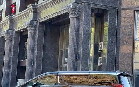 Toyota Alphard III, 2018 год, 5 050 000 рублей, 2 фотография