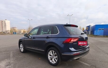 Volkswagen Tiguan II, 2017 год, 2 180 000 рублей, 3 фотография