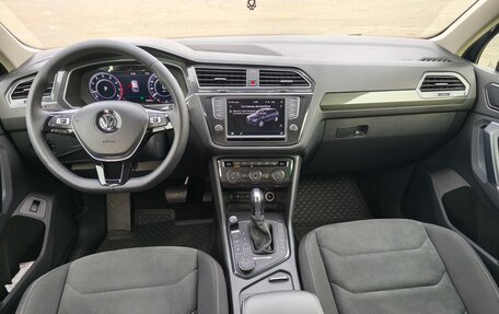 Volkswagen Tiguan II, 2017 год, 2 180 000 рублей, 14 фотография