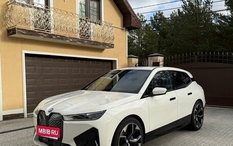 BMW iX, 2022 год, 5 590 000 рублей, 5 фотография