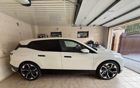 BMW iX, 2022 год, 5 590 000 рублей, 15 фотография