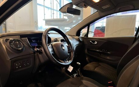 Renault Kaptur I рестайлинг, 2016 год, 1 495 000 рублей, 22 фотография