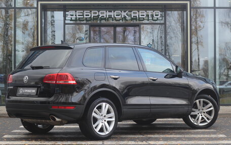 Volkswagen Touareg III, 2012 год, 2 100 000 рублей, 2 фотография