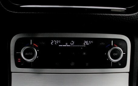 Volkswagen Touareg III, 2012 год, 2 100 000 рублей, 18 фотография