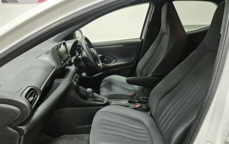 Toyota Yaris, 2020 год, 1 246 000 рублей, 13 фотография