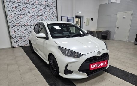 Toyota Yaris, 2020 год, 1 246 000 рублей, 3 фотография