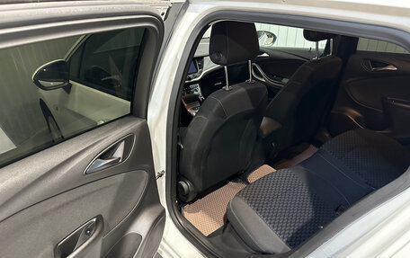 Opel Astra K, 2017 год, 1 199 000 рублей, 11 фотография