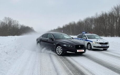 Jaguar XF I рестайлинг, 2012 год, 1 370 000 рублей, 2 фотография