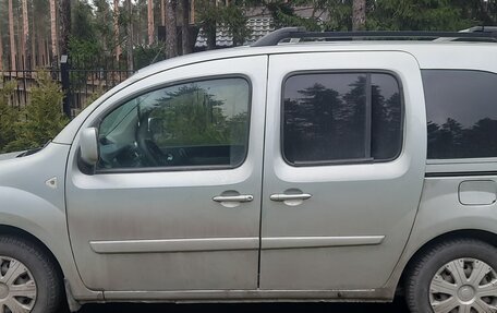 Renault Kangoo II рестайлинг, 2011 год, 550 000 рублей, 2 фотография