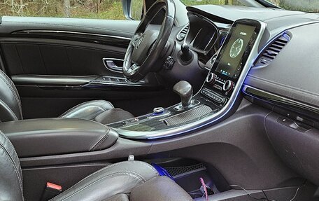 Renault Espace V рестайлинг, 2018 год, 2 300 000 рублей, 23 фотография