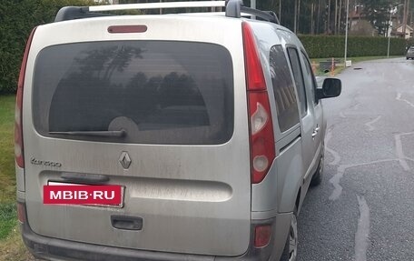 Renault Kangoo II рестайлинг, 2011 год, 550 000 рублей, 3 фотография