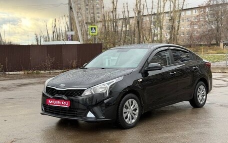KIA Rio IV, 2021 год, 1 560 000 рублей, 1 фотография