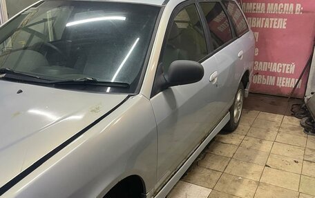 Nissan Wingroad III, 2001 год, 185 000 рублей, 3 фотография