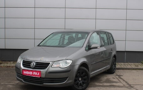Volkswagen Touran III, 2008 год, 625 000 рублей, 1 фотография