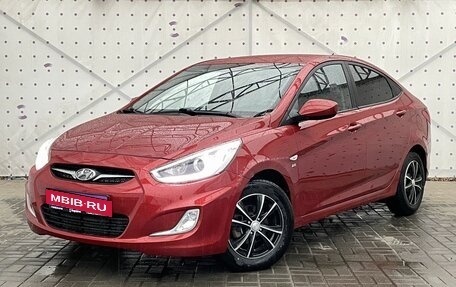 Hyundai Solaris II рестайлинг, 2013 год, 880 000 рублей, 1 фотография