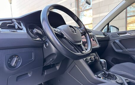 Volkswagen Tiguan II, 2018 год, 3 000 000 рублей, 11 фотография