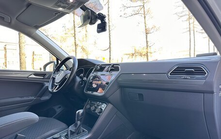 Volkswagen Tiguan II, 2018 год, 3 000 000 рублей, 18 фотография