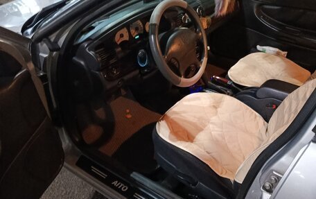 Dodge Stratus II, 2001 год, 500 000 рублей, 2 фотография