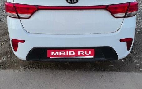 KIA Rio IV, 2017 год, 880 000 рублей, 3 фотография