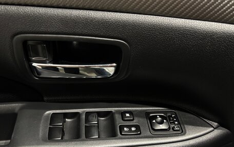 Mitsubishi Outlander III рестайлинг 3, 2012 год, 1 330 000 рублей, 9 фотография