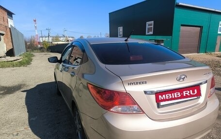 Hyundai Solaris II рестайлинг, 2011 год, 700 000 рублей, 2 фотография