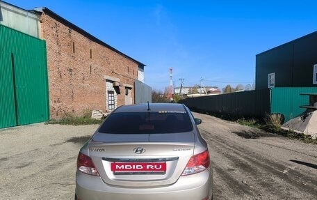 Hyundai Solaris II рестайлинг, 2011 год, 700 000 рублей, 7 фотография