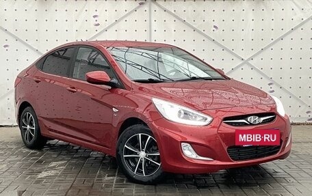 Hyundai Solaris II рестайлинг, 2013 год, 880 000 рублей, 2 фотография