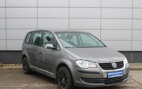 Volkswagen Touran III, 2008 год, 625 000 рублей, 3 фотография