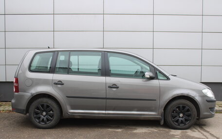 Volkswagen Touran III, 2008 год, 625 000 рублей, 5 фотография