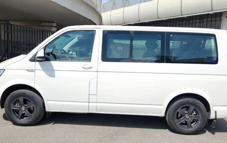 Volkswagen Caravelle T6 рестайлинг, 2019 год, 2 880 000 рублей, 4 фотография