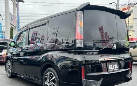 Honda Stepwgn IV, 2018 год, 1 860 222 рублей, 6 фотография