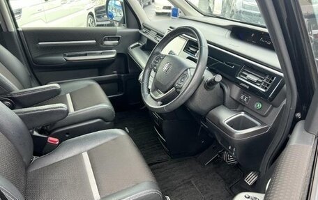 Honda Stepwgn IV, 2018 год, 1 860 222 рублей, 11 фотография